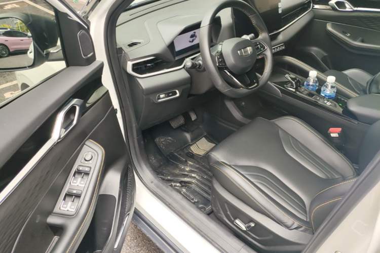 Used Geely Auto Coolray 2025 Bin Yue L 1.5T DCT Starlight Edition Driver Seat