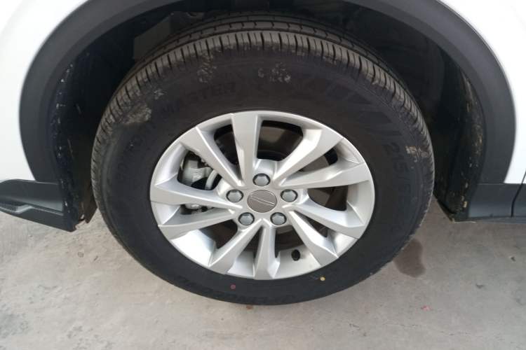 Used Geely Auto Coolray 2025 1.5L Manual Supercharged Edition Exterior 4