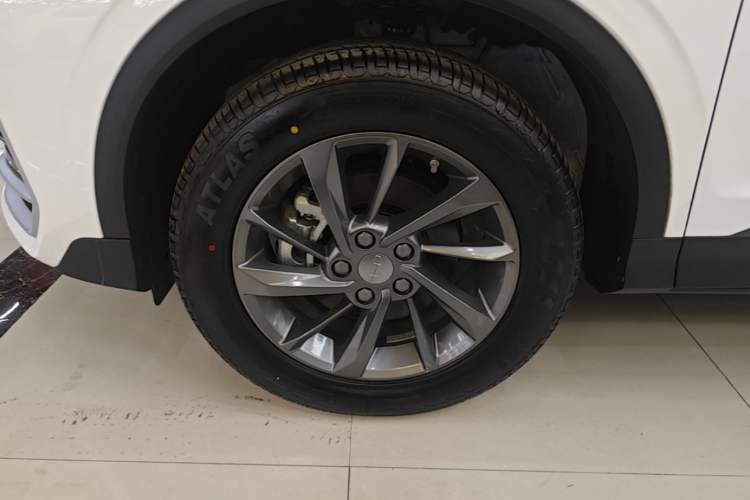 Used Geely Auto Coolray 2025 Bin Yue L 1.5TD DCT Beyond Edition Exterior 4