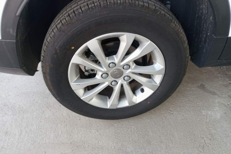 Used Geely Auto Coolray 2025 1.5L Manual Supercharged Edition Exterior 5