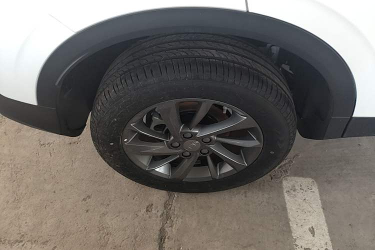 Used Geely Auto Coolray 2025 Bin Yue L 1.5TD DCT Beyond Edition Exterior 5