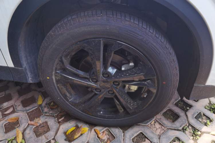 Used Geely Auto Coolray 2025 Bin Yue L 1.5T DCT Starlight Edition Exterior 7
