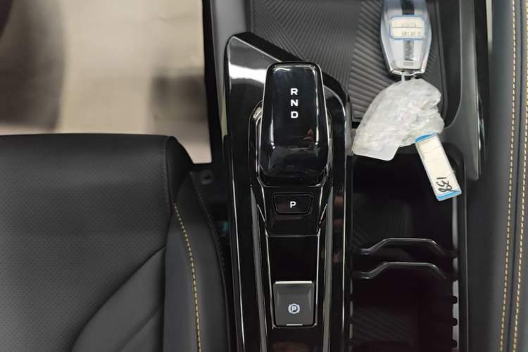 Used Geely Auto Coolray 2025 Bin Yue L 1.5TD DCT Star Diamond Gear Lever