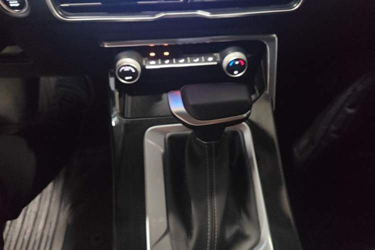 Used Geely Auto Coolray 2025 Model 1.5L CVT Superpower Edition MAX Gear Lever