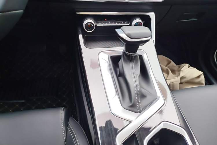 Used Geely Auto Coolray 2025 Model 1.5L CVT Superpower Edition MAX Gear Lever