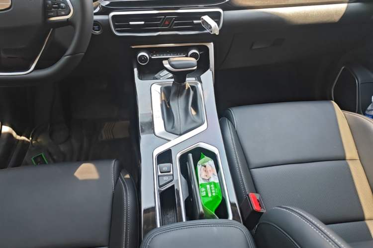 Used Geely Auto Coolray 2025 Model 1.5L CVT Superpower Edition MAX Gear Lever