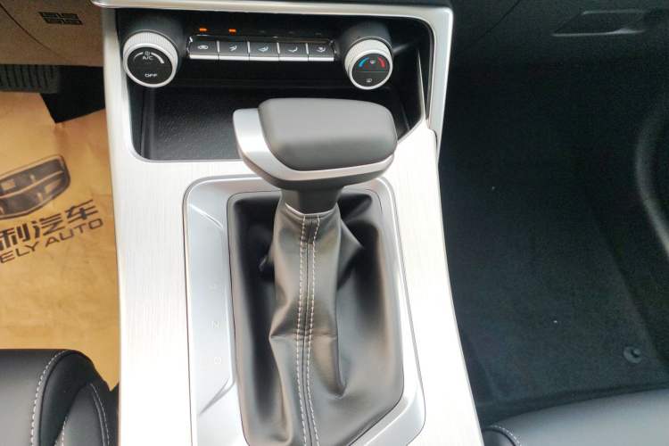 Used Geely Auto Coolray 2025 1.5L CVT Super Edition Gear Lever