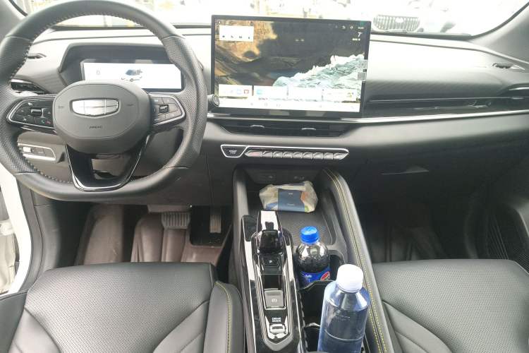 Used Geely Auto Coolray 2025 Bin Yue L 1.5T DCT Starlight Edition Gear Lever