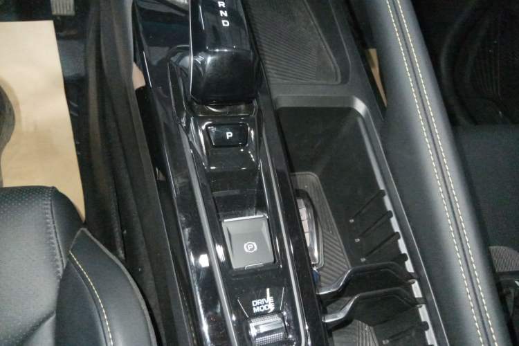 Used Geely Auto Coolray 2025 Bin Yue L 1.5TD DCT Star Diamond Gear Lever