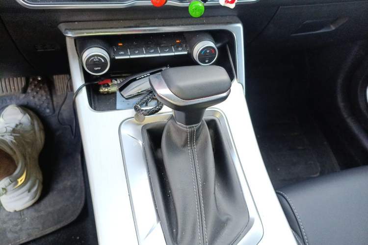 Used Geely Auto Coolray 2025 1.5L CVT Super Edition Gear Lever