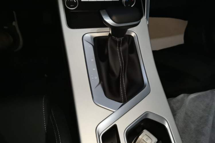 Used Geely Auto Coolray 2025 1.5L CVT Super Edition Gear Lever