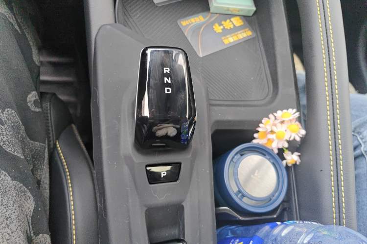 Used Geely Auto Coolray 2025 Bin Yue L 1.5T DCT Starlight Edition Gear Lever