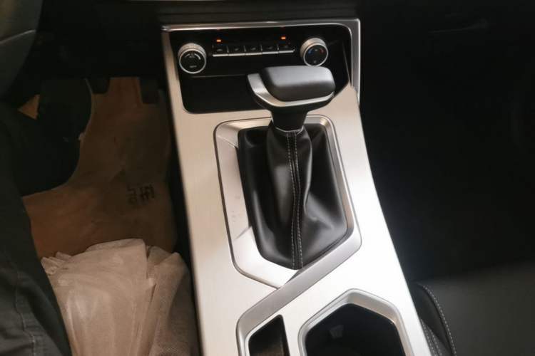 Used Geely Auto Coolray 2025 1.5L CVT Super Edition Gear Lever