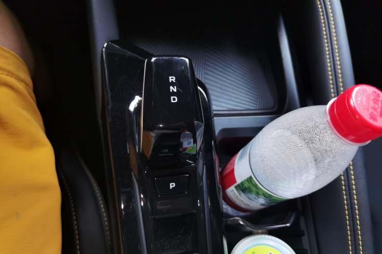 Used Geely Auto Coolray 2025 Bin Yue L 1.5T DCT Starlight Edition Gear Lever