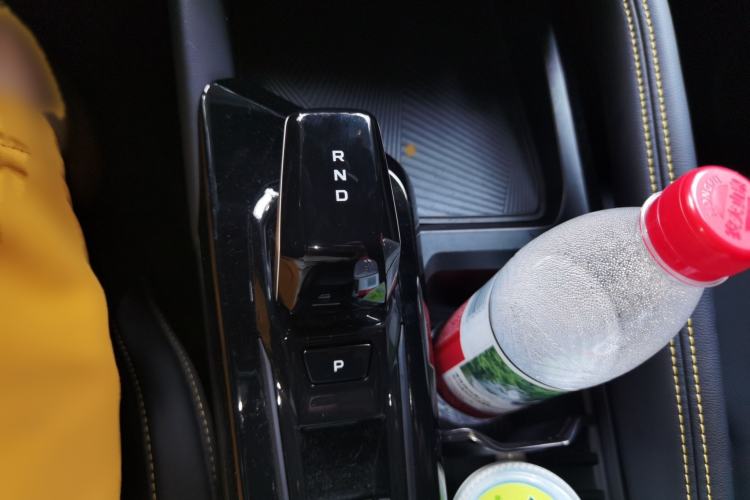 Used Geely Auto Coolray 2025 Bin Yue L 1.5T DCT Starlight Edition Gear Lever