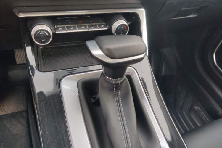 Used Geely Auto Coolray 2025 Model 1.5L CVT Superpower Edition MAX Gear Lever