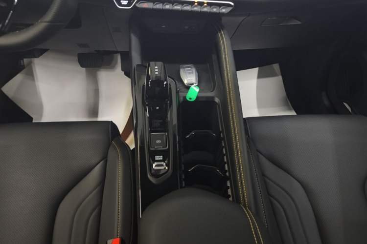 Used Geely Auto Coolray 2025 Bin Yue L 1.5TD DCT Beyond Edition Gear Lever