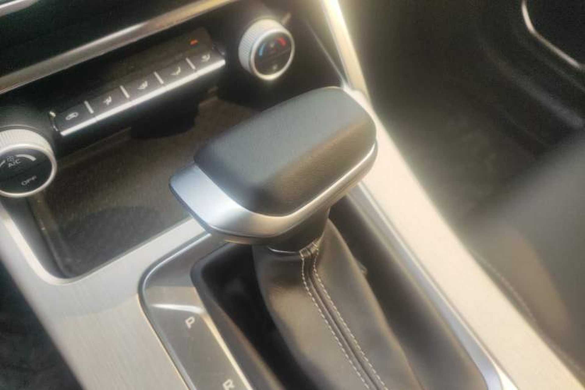 Used Geely Auto Coolray 2025 1.5L CVT Super Edition Gear Lever