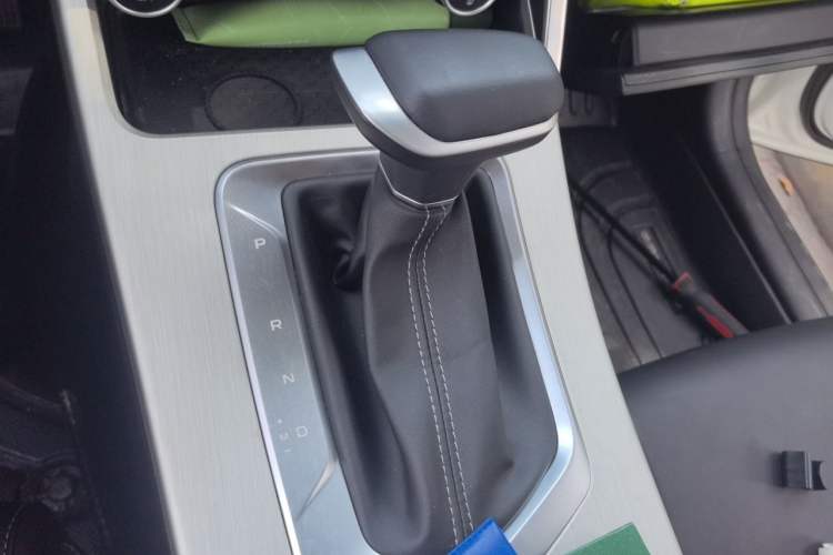 Used Geely Auto Coolray 2025 1.5L CVT Super Edition Gear Lever