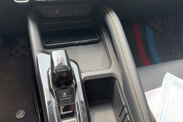 Used Geely Auto Coolray 2025 Bin Yue L 1.5TD DCT Star Diamond Gear Lever