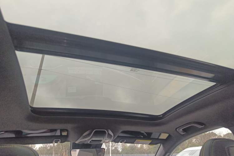 Used Geely Auto Coolray 2025 Bin Yue L 1.5T DCT Starlight Edition Headliner