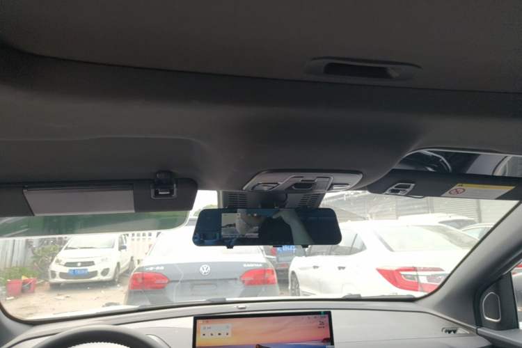 Used Geely Auto Coolray 2025 Bin Yue L 1.5T DCT Starlight Edition Headliner