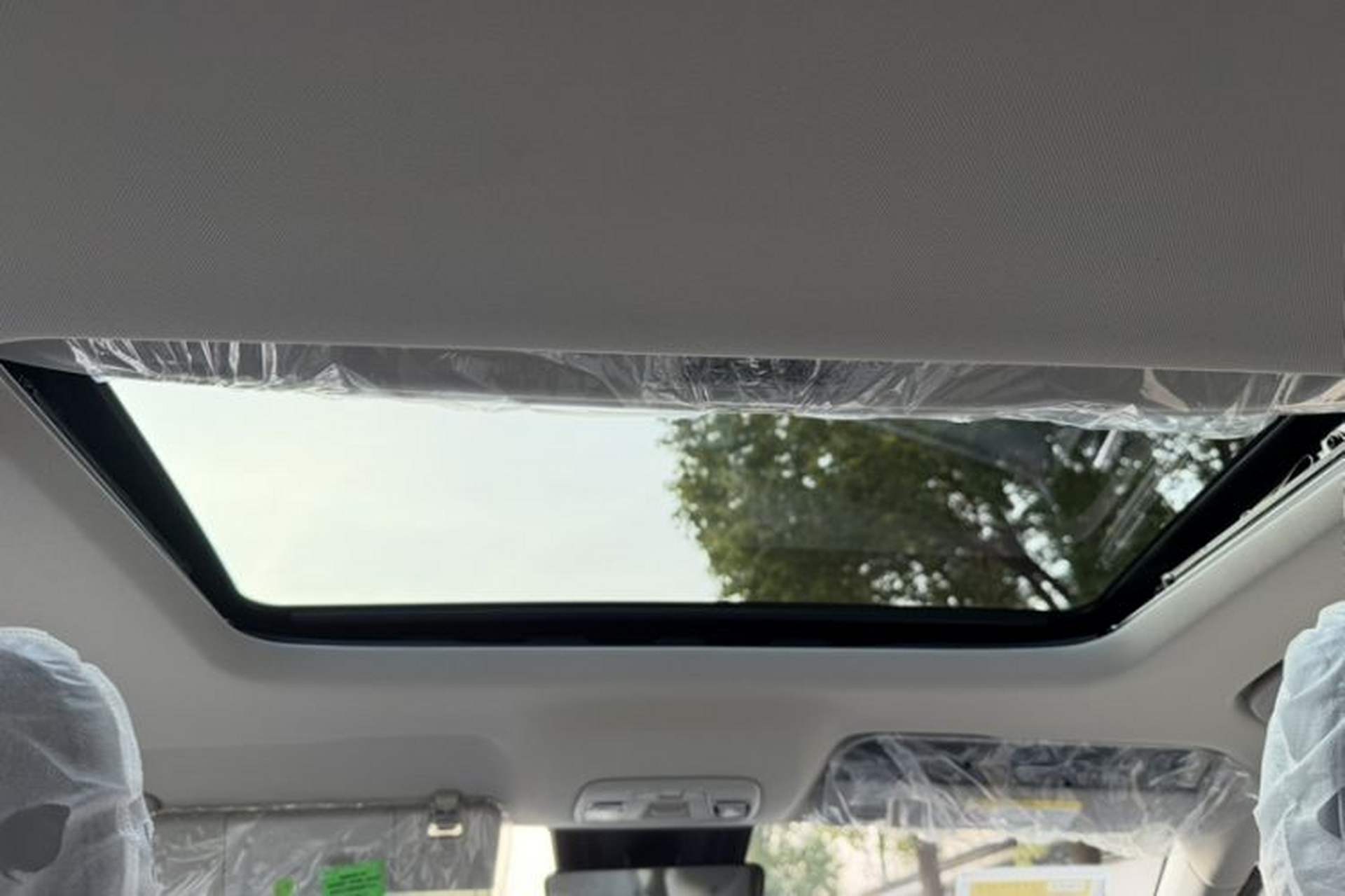 Used Geely Auto Coolray 2025 Bin Yue L 1.5T DCT Starlight Edition Headliner