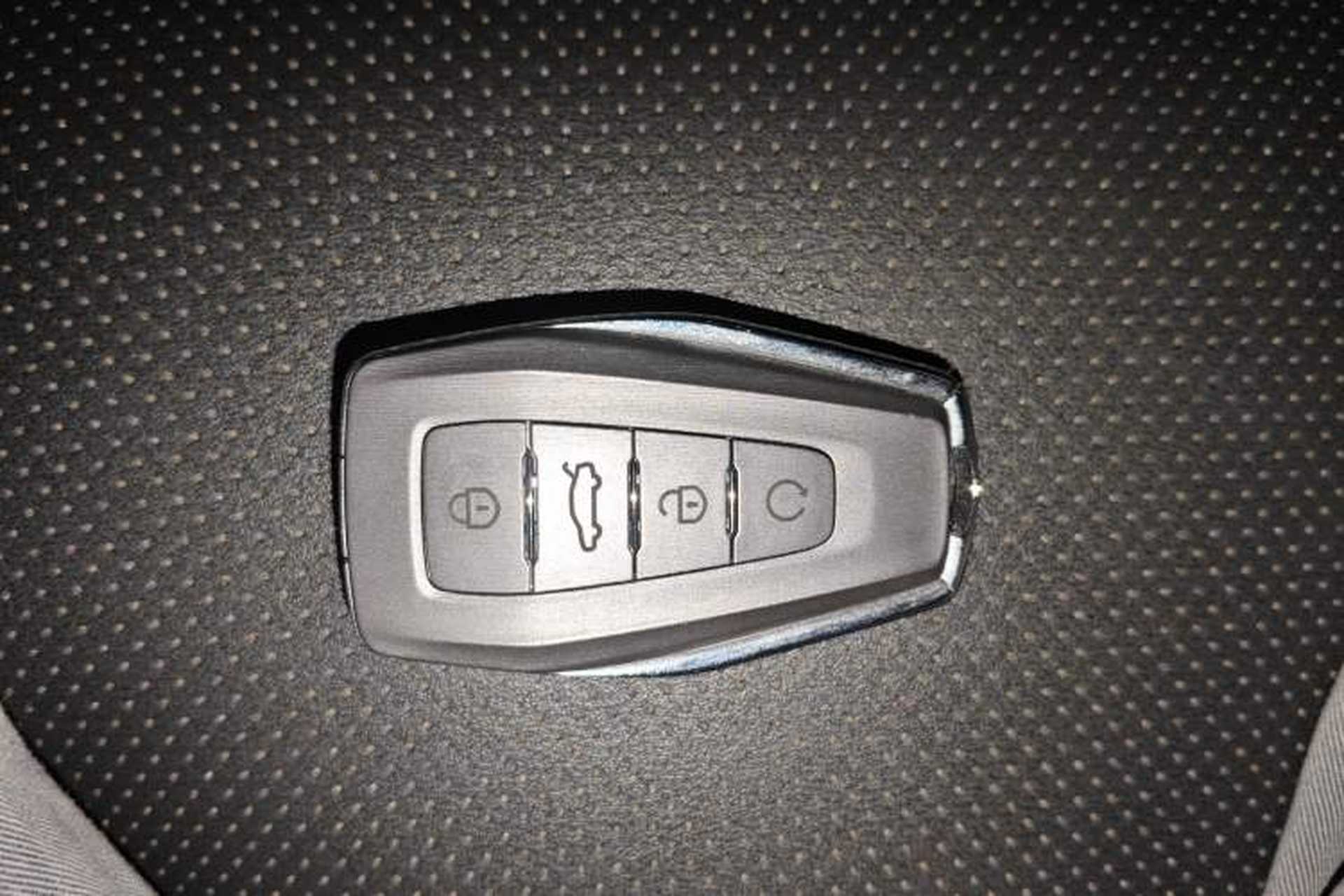 Used Geely Auto Coolray 2025 Bin Yue L 1.5T DCT Starlight Edition Interior 1