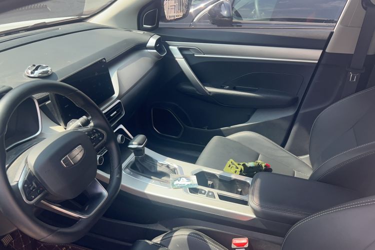 Used Geely Auto Coolray 2025 1.5L CVT Super Edition Interior 4
