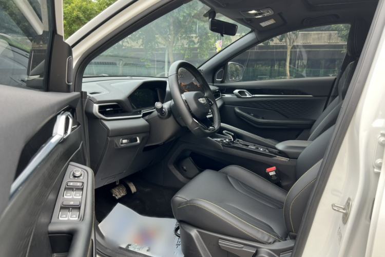 Used Geely Auto Coolray 2025 Bin Yue L 1.5TD DCT Star Diamond Interior 5