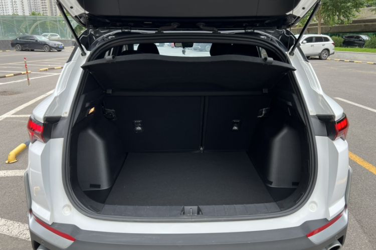 Used Geely Auto Coolray 2025 Bin Yue L 1.5TD DCT Star Diamond Interior 7