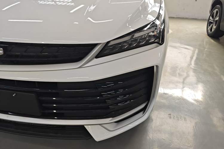 Used Geely Auto Coolray 2025 Bin Yue L 1.5TD DCT Star Diamond Left Front Headlight
