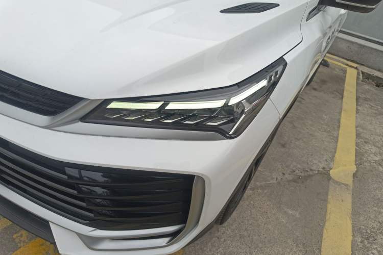Used Geely Auto Coolray 2025 Bin Yue L 1.5T DCT Starlight Edition Left Front Headlight
