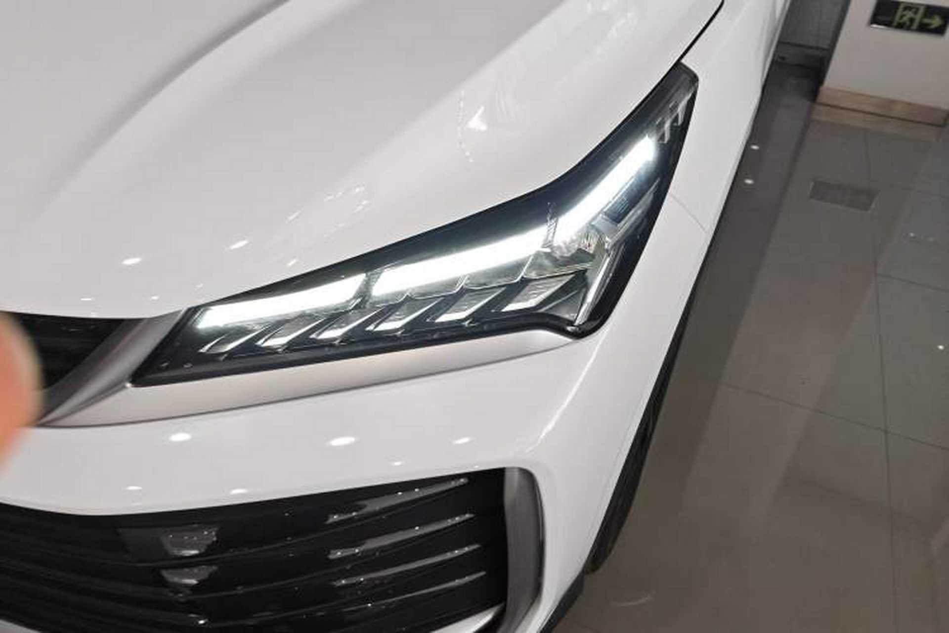 Used Geely Auto Coolray 2025 Bin Yue L 1.5T DCT Starlight Edition Left Front Headlight