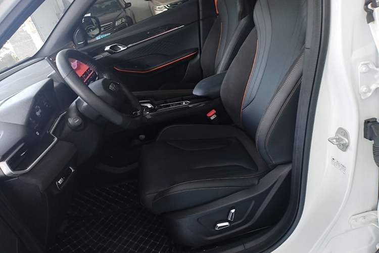 Used Geely Auto Coolray 2025 Model Bin Yue L 1.5TD DCT Battle Left Front Seat
