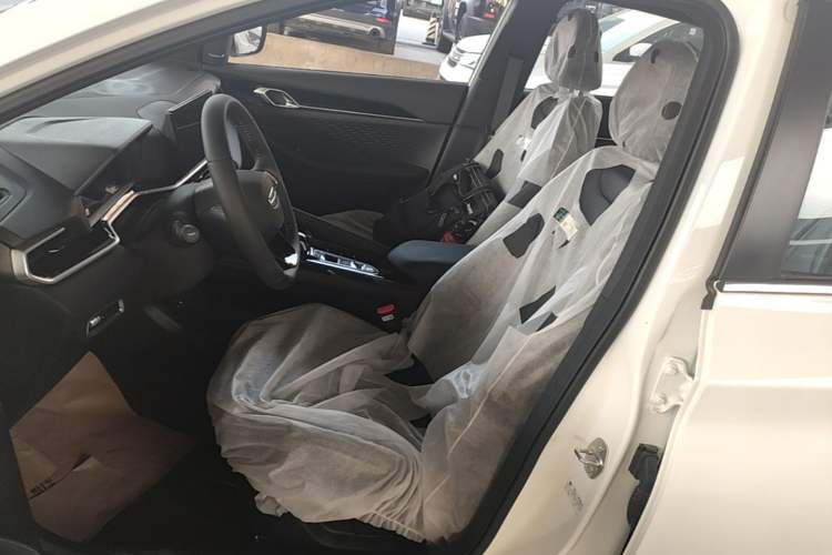 Used Geely Auto Coolray 2025 Bin Yue L 1.5TD DCT Beyond Edition Left Front Seat