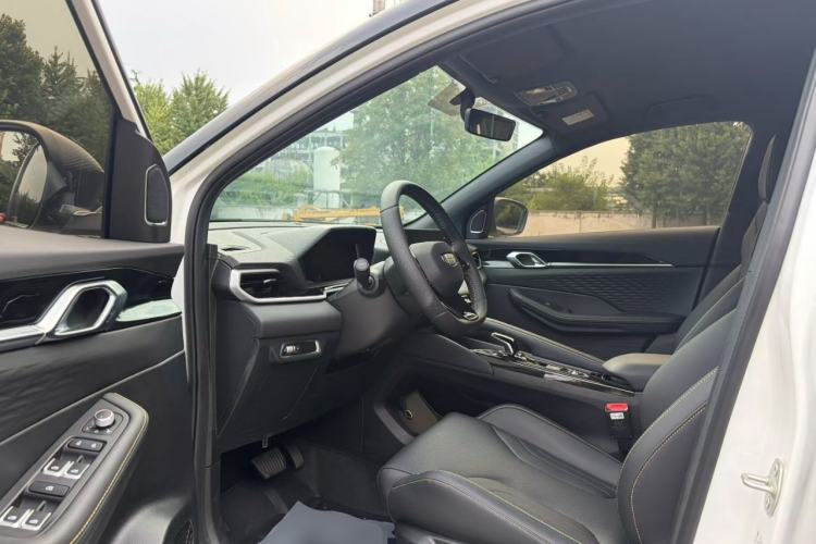 Used Geely Auto Coolray 2025 Bin Yue L 1.5TD DCT Beyond Edition Left Front Seat
