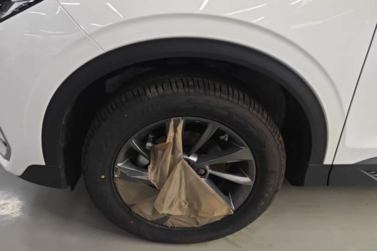 Used Geely Auto Coolray 2025 Bin Yue L 1.5TD DCT Star Diamond Left Front Wheel Hub