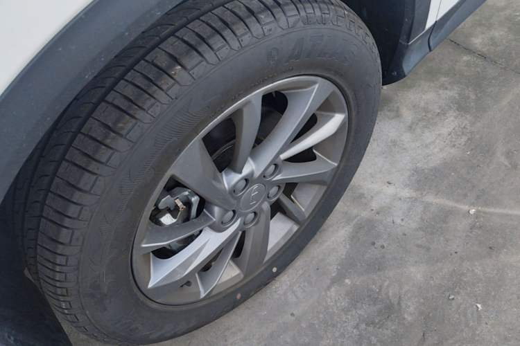 Used Geely Auto Coolray 2025 Model 1.5L CVT Superpower Edition MAX Left Front Wheel Hub
