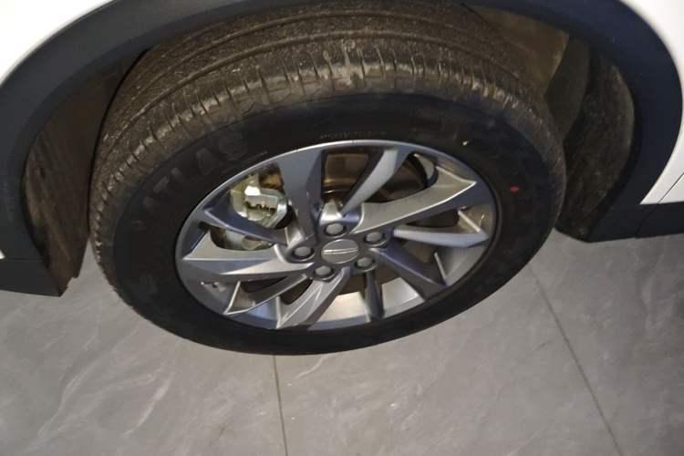 Used Geely Auto Coolray 2025 Bin Yue L 1.5TD DCT Star Diamond Left Front Wheel Hub