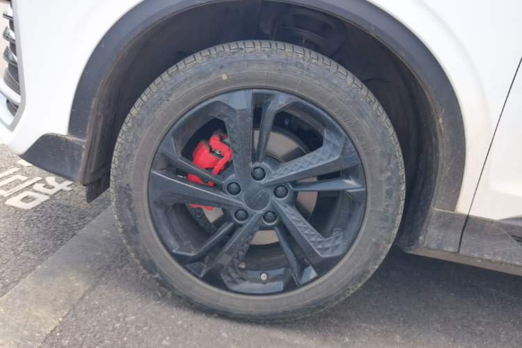 Used Geely Auto Coolray 2025 Bin Yue L 1.5T DCT Starlight Edition Left Front Wheel Hub