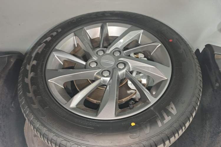Used Geely Auto Coolray 2025 Model 1.5L CVT Superpower Edition MAX Left Front Wheel Hub
