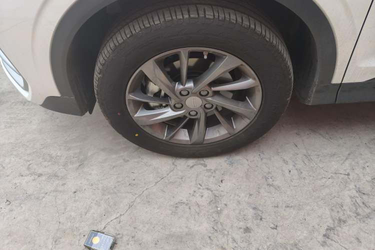 Used Geely Auto Coolray 2025 Bin Yue L 1.5TD DCT Star Diamond Left Front Wheel Hub