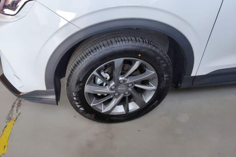 Used Geely Auto Coolray 2025 Model 1.5L CVT Superpower Edition MAX Left Front Wheel Hub