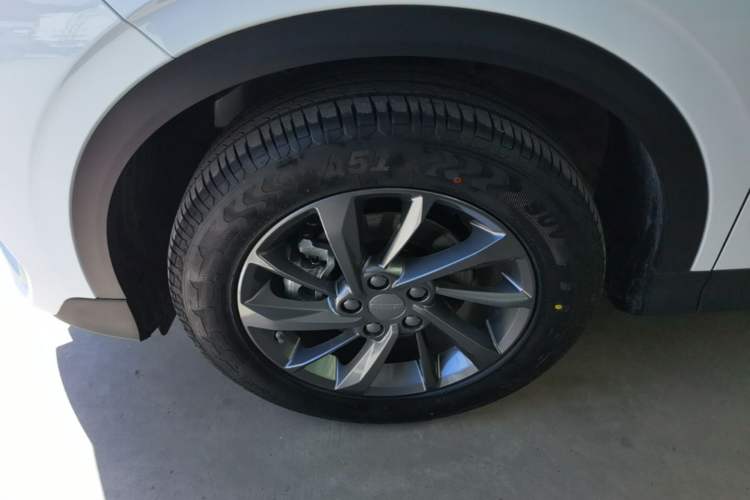 Used Geely Auto Coolray 2025 Bin Yue L 1.5TD DCT Beyond Edition Left Front Wheel Hub