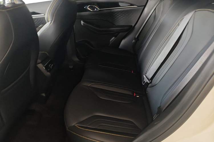 Used Geely Auto Coolray 2025 Bin Yue L 1.5T DCT Starlight Edition Left Rear Seat