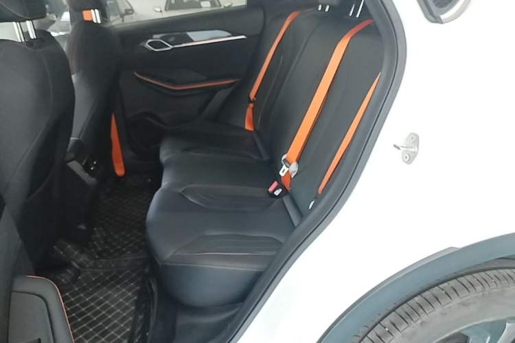 Used Geely Auto Coolray 2025 Model Bin Yue L 1.5TD DCT Battle Left Rear Seat