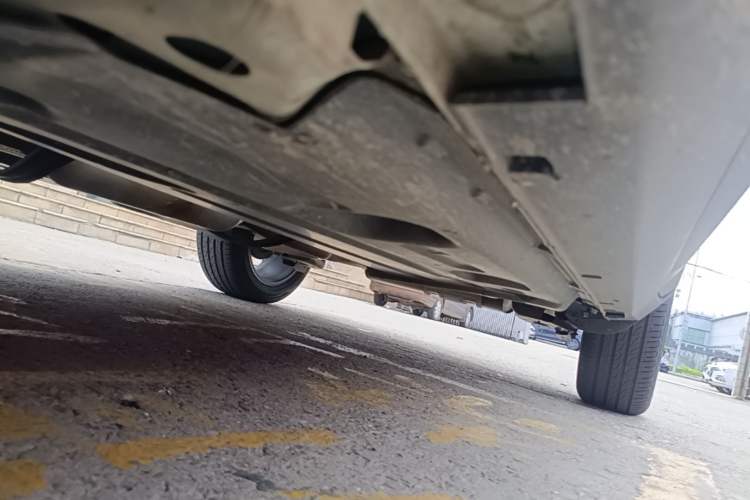 Used Geely Auto Coolray 2025 Bin Yue L 1.5T DCT Starlight Edition Left Side Sill