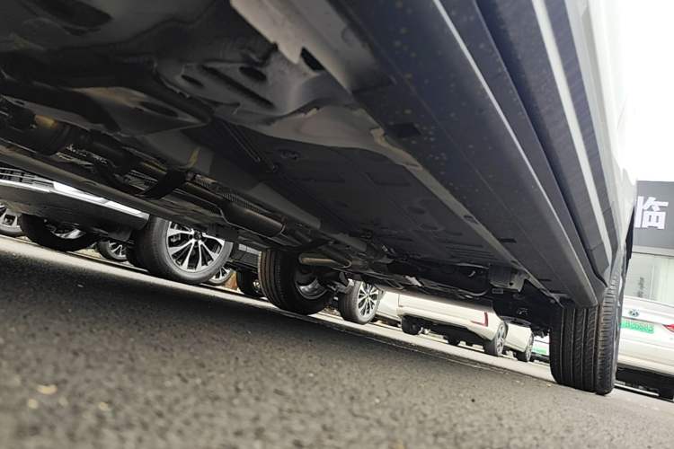 Used Geely Auto Coolray 2025 1.5L CVT Super Edition Left Side Sill