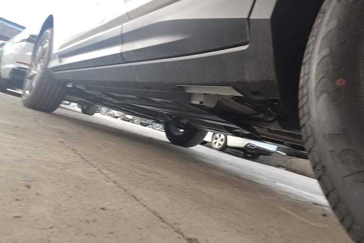 Used Geely Auto Coolray 2025 Bin Yue L 1.5TD DCT Beyond Edition Left Side Sill